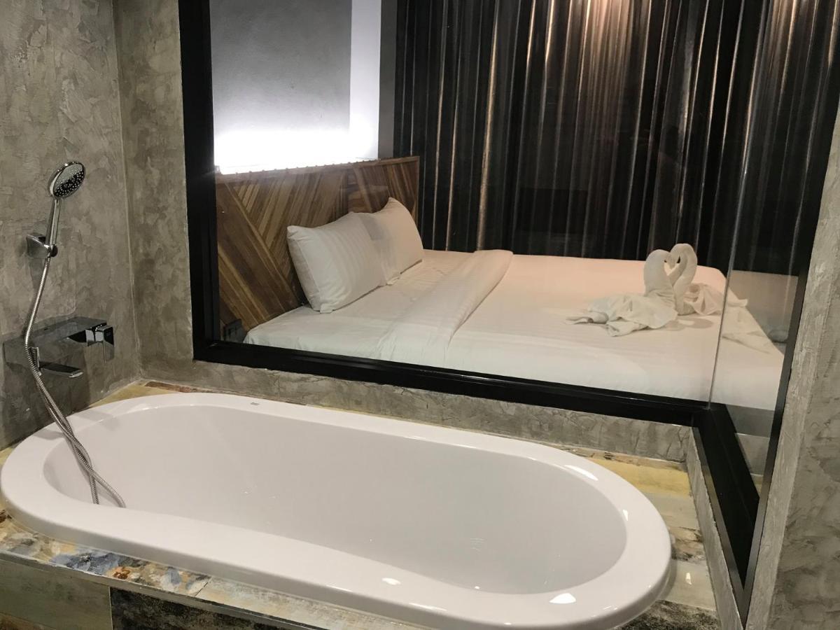 Ou Hotel Пхитсанулок Экстерьер фото