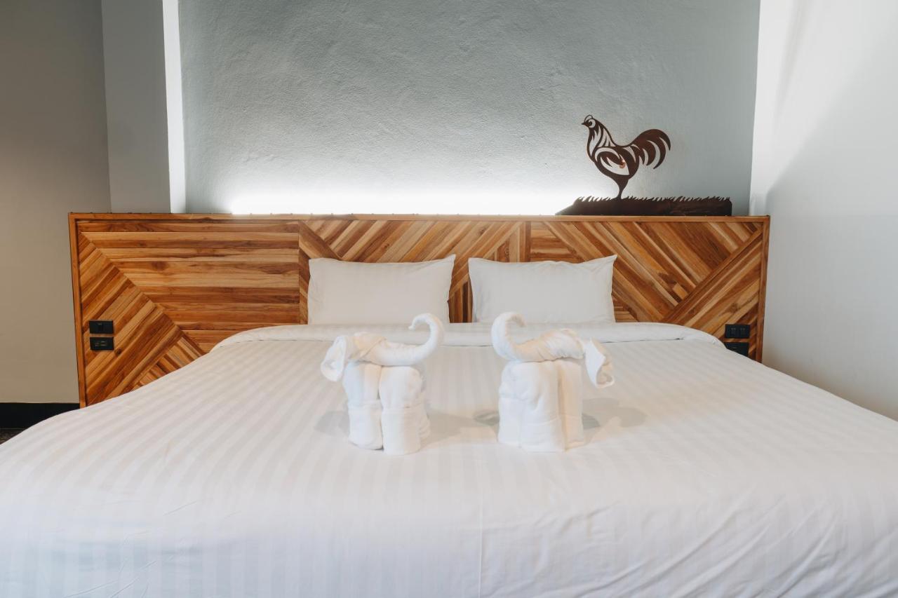 Ou Hotel Пхитсанулок Экстерьер фото