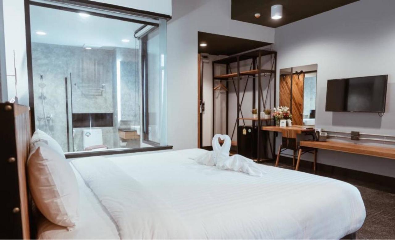 Ou Hotel Пхитсанулок Экстерьер фото