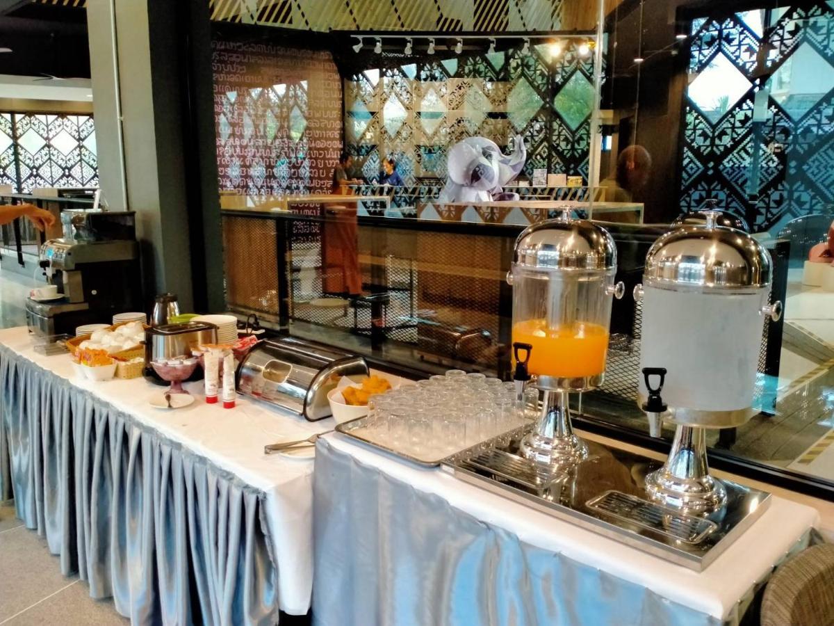 Ou Hotel Пхитсанулок Экстерьер фото